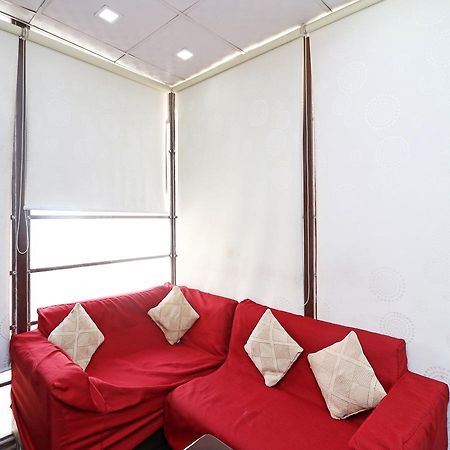 Oyo 13451 Star Corporate Avenue Hotel นิวเดลี ภายนอก รูปภาพ