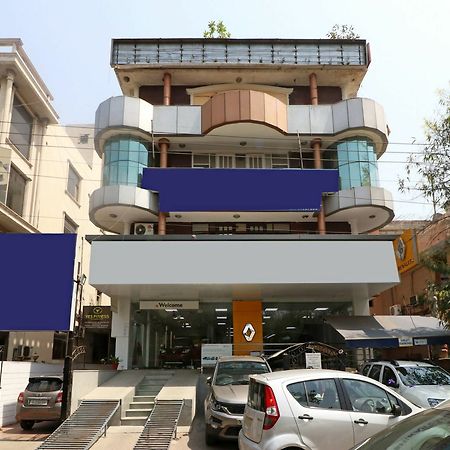 Oyo 13451 Star Corporate Avenue Hotel นิวเดลี ภายนอก รูปภาพ